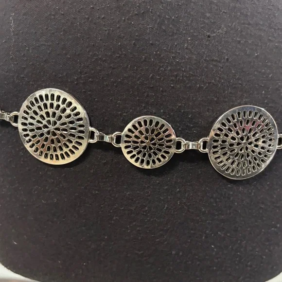 ❤️Silver Medallion Chain Link Belt- M/L - Picture 2 of 4